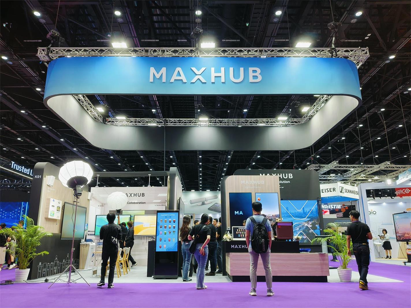 MAXHUB-展台设计搭建