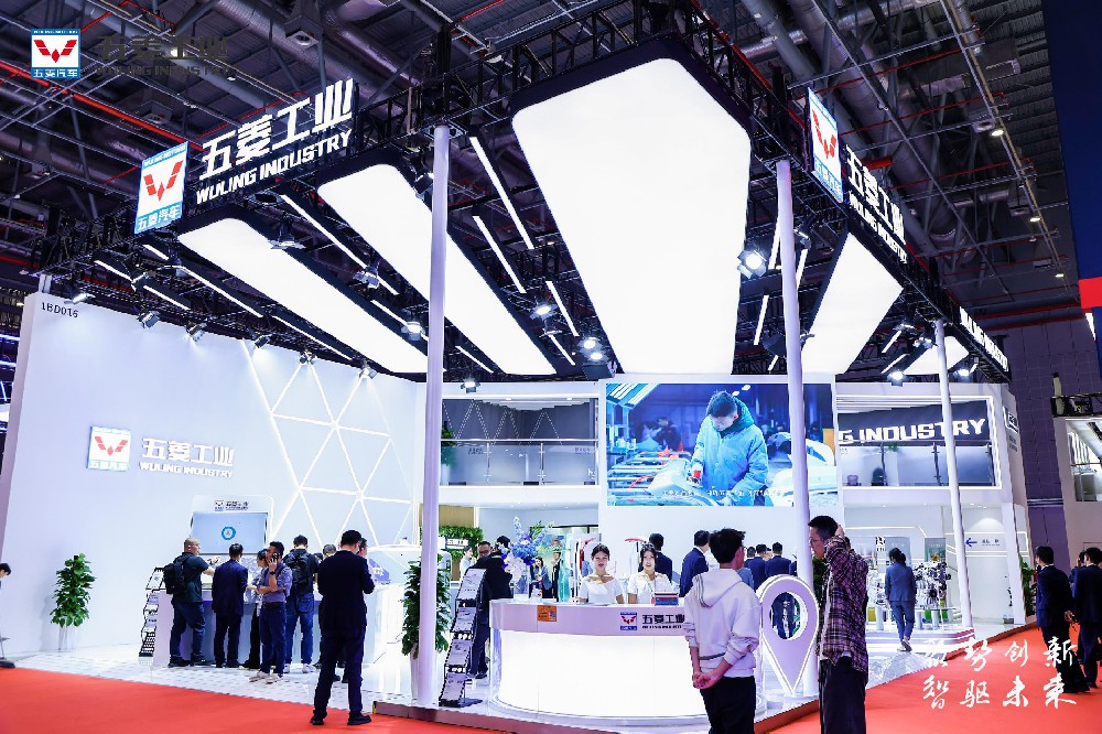 五菱工业-上海车展设计搭建