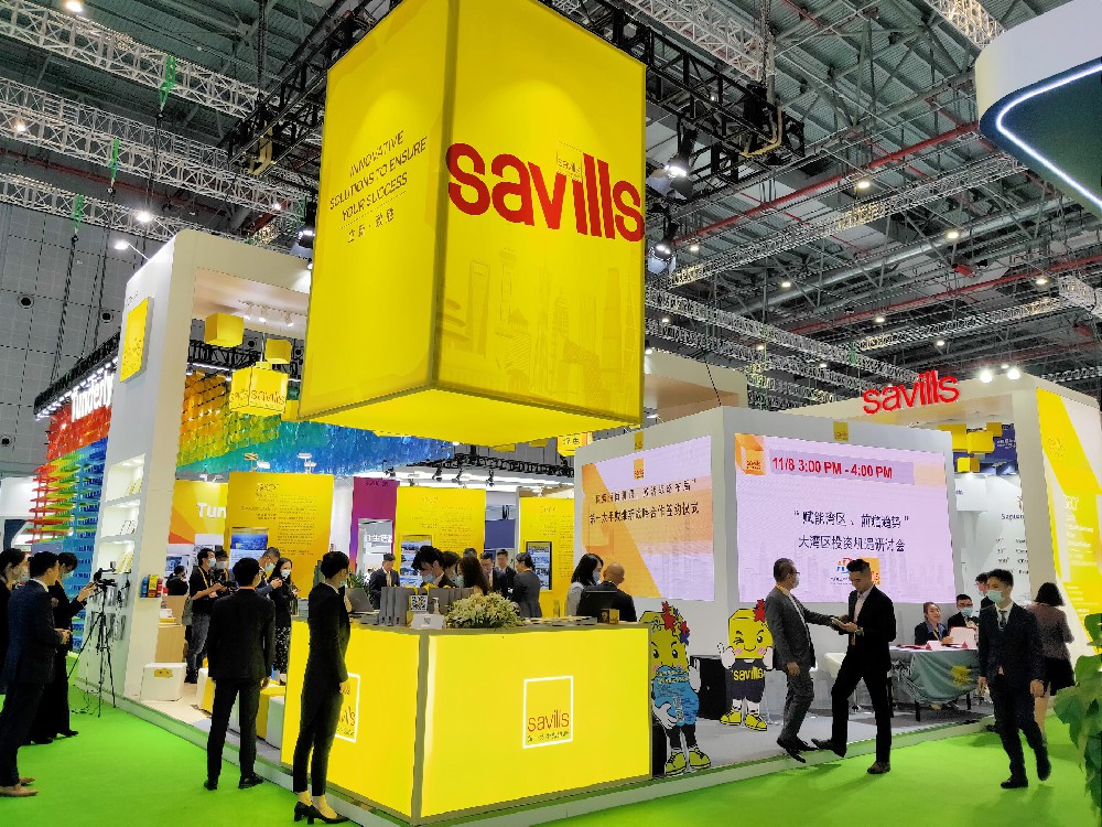 当国潮遇见赛博朋克：文化混搭展台设计启示录